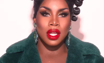 Monet X Change